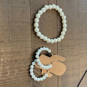 Elegant Pearl Bracelet and Earring Set